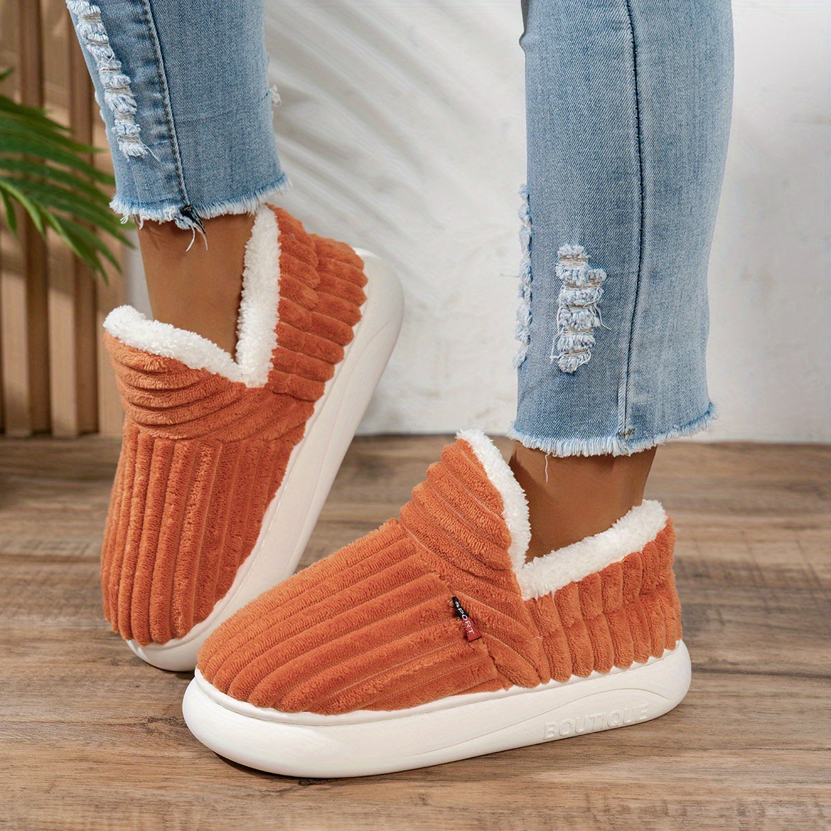 Kapcie domowe z pluszu CozyStep